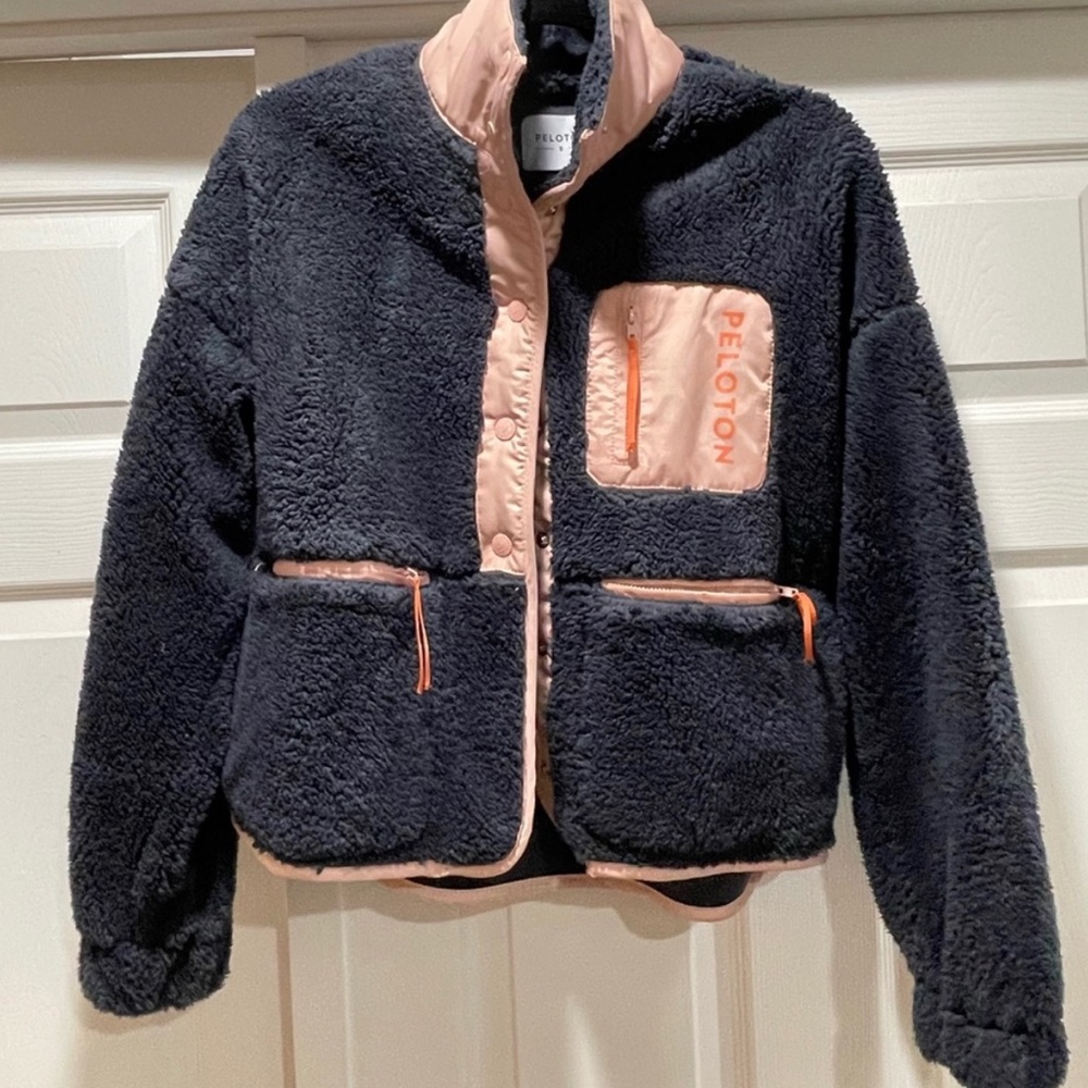Peloton Women’s Fleece Sherpa navy jacket